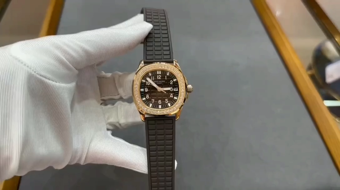 【Super Clone】Replica Patek Philippe Aquanaut 5068R 001 Watch For Sale - Image 2