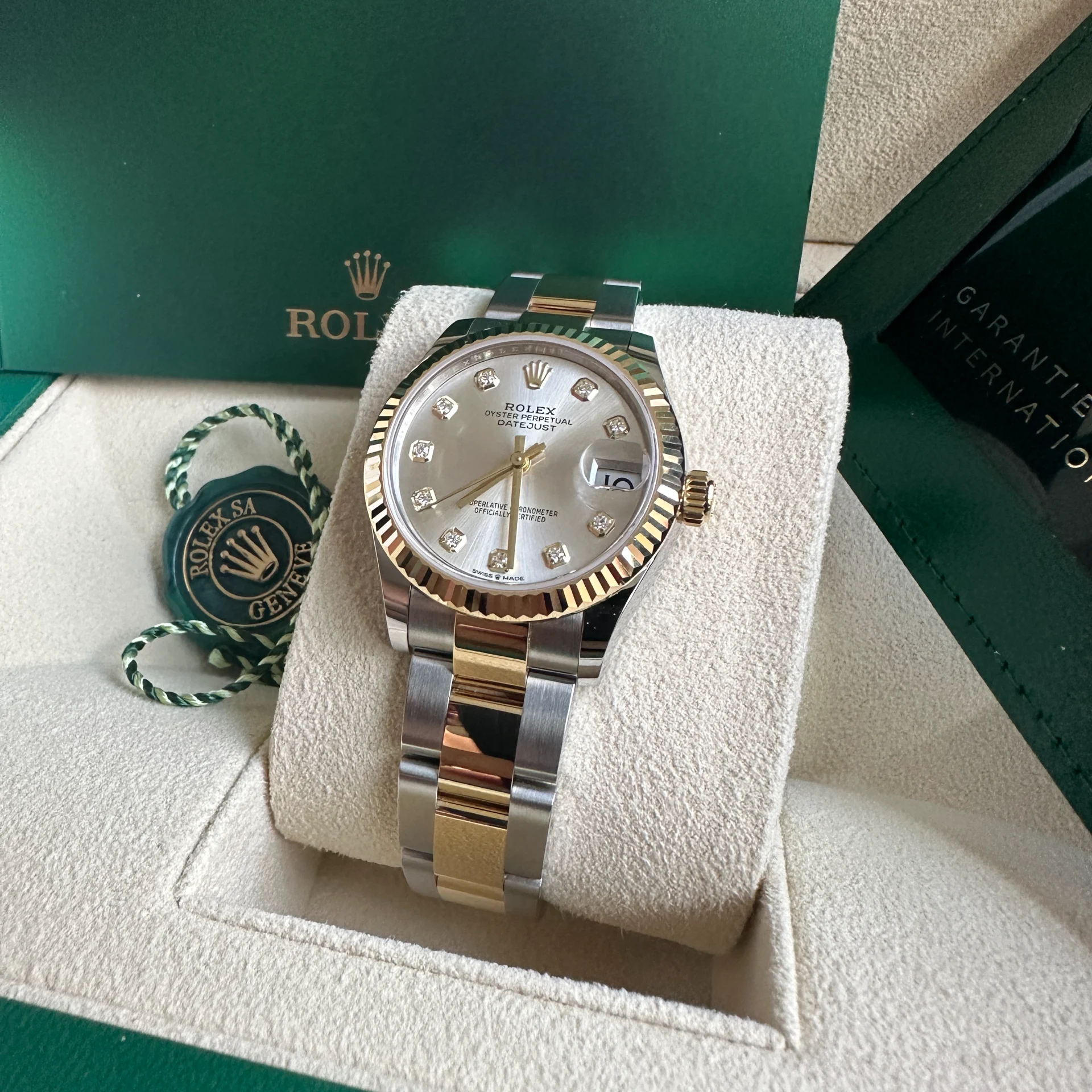 RLX Datejust m278273-0019/0020 31mm Silver Dial Stainless Steel and Yellow Gold Oyster Watch - Image 13