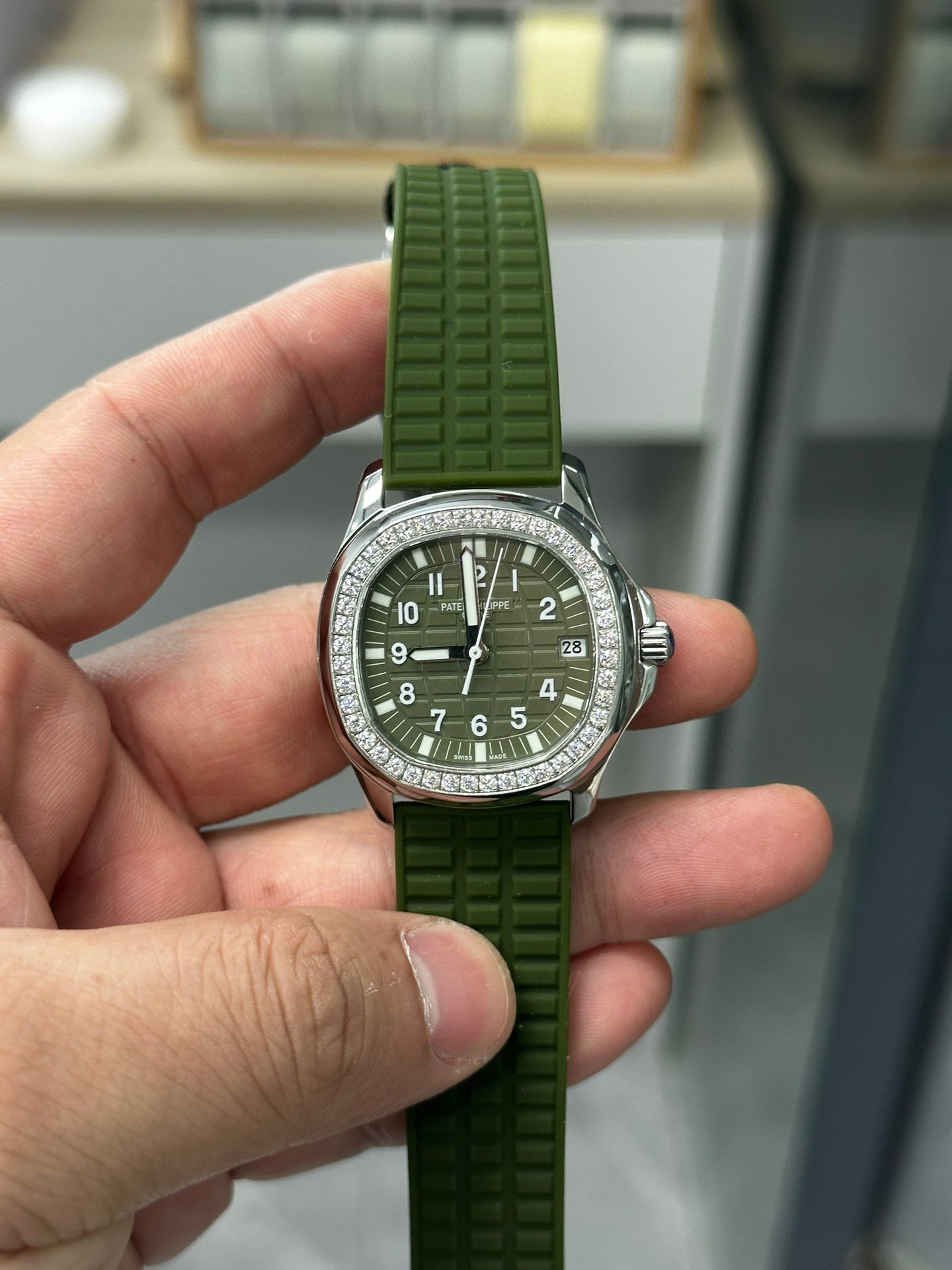 【Super Clone】Replica Patek Philippe Aquanaut 5267 200A 011 Watch For Sale - Image 2