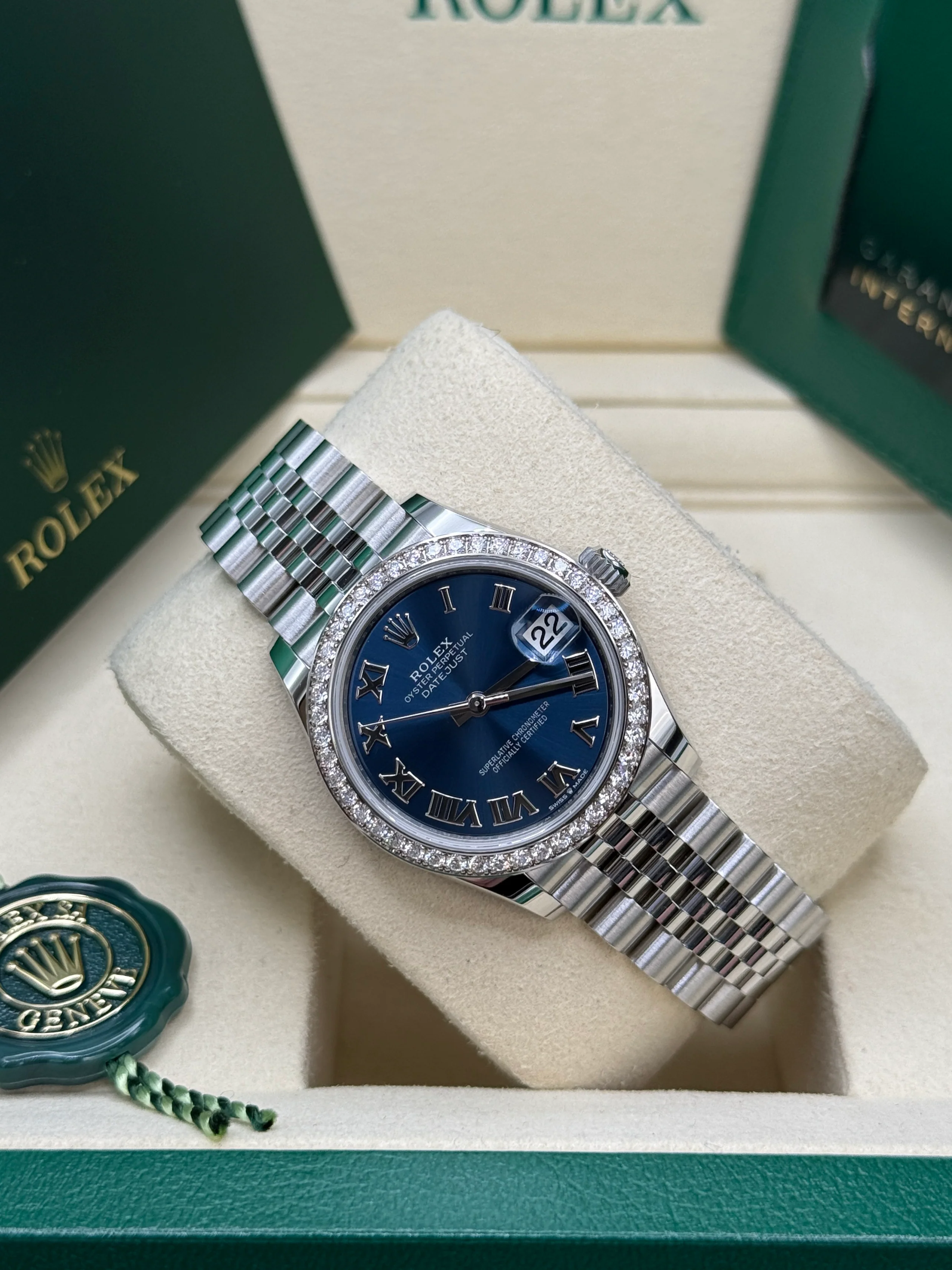 RLX Datejust m278384RBR-0037/0038 Bright Blue 31mm Dial Oyster Watch - Image 6