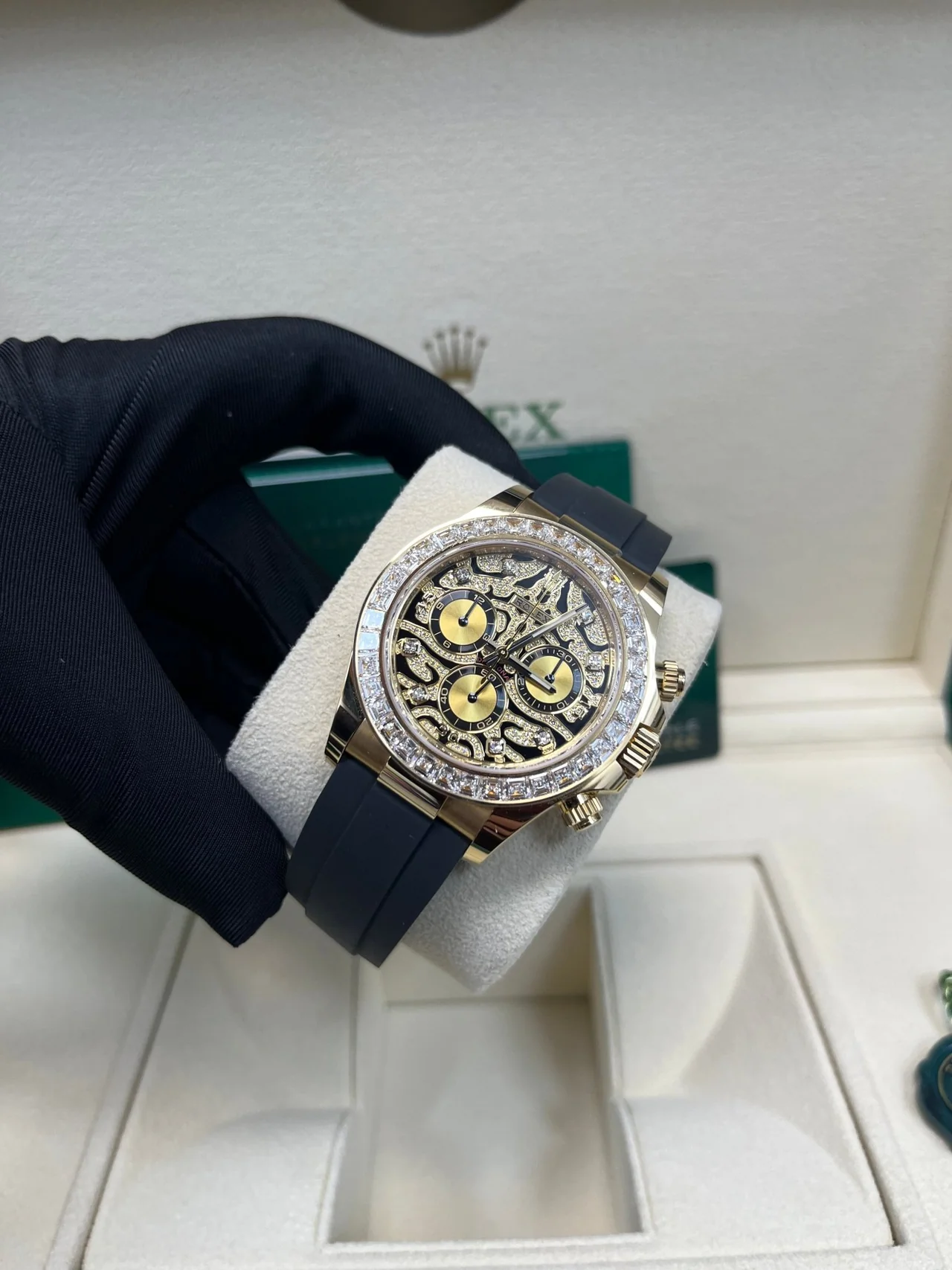【Super Clone】Rolex Daytona Yellow Gold "Eye of the Tiger" /Oysterflex 116588TBR - Image 9