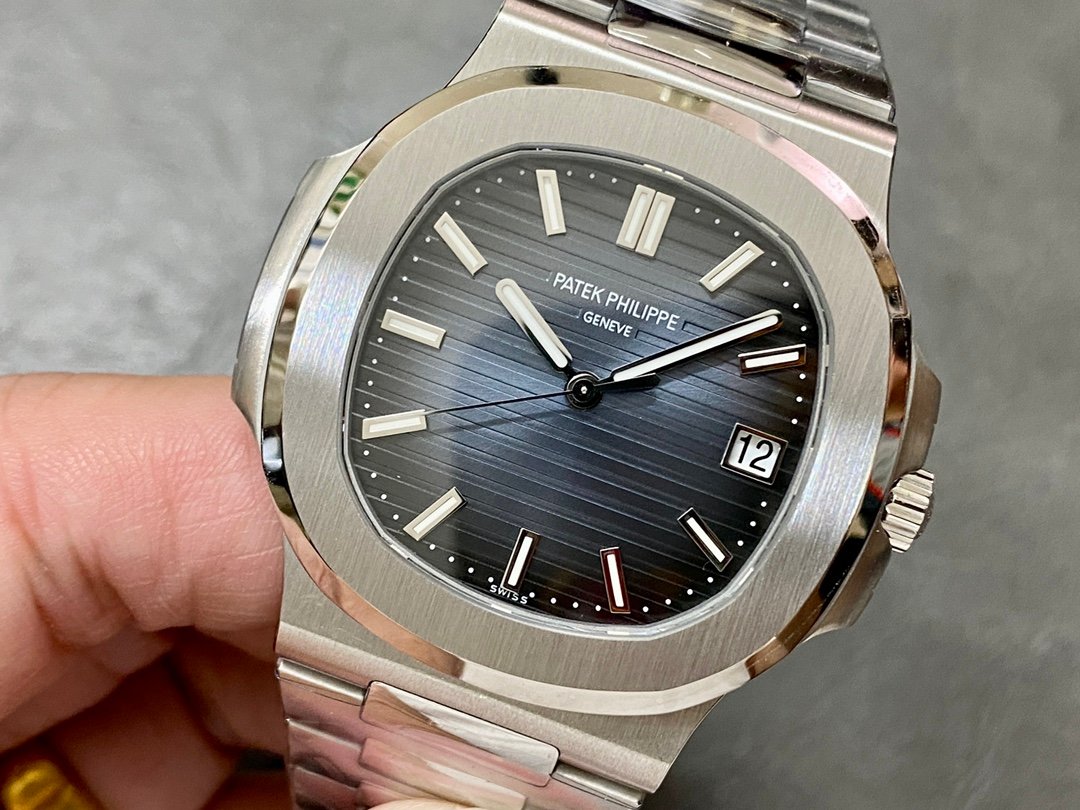 【Super Clone】Replica Patek Philippe Nautilus 5711 1A Black Dial 40mm Mens Watch - Image 5