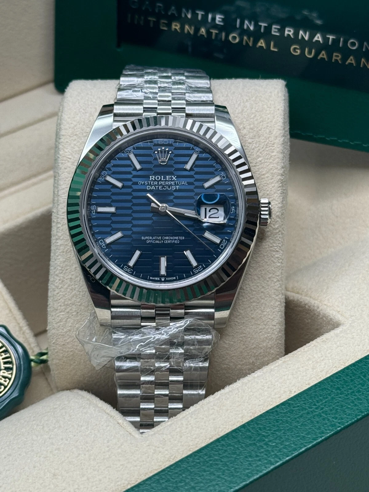RLX Datejust 41mm Blue Fluted Motif Index Dial Jubilee Bracelet Watch - 126334 - Image 4