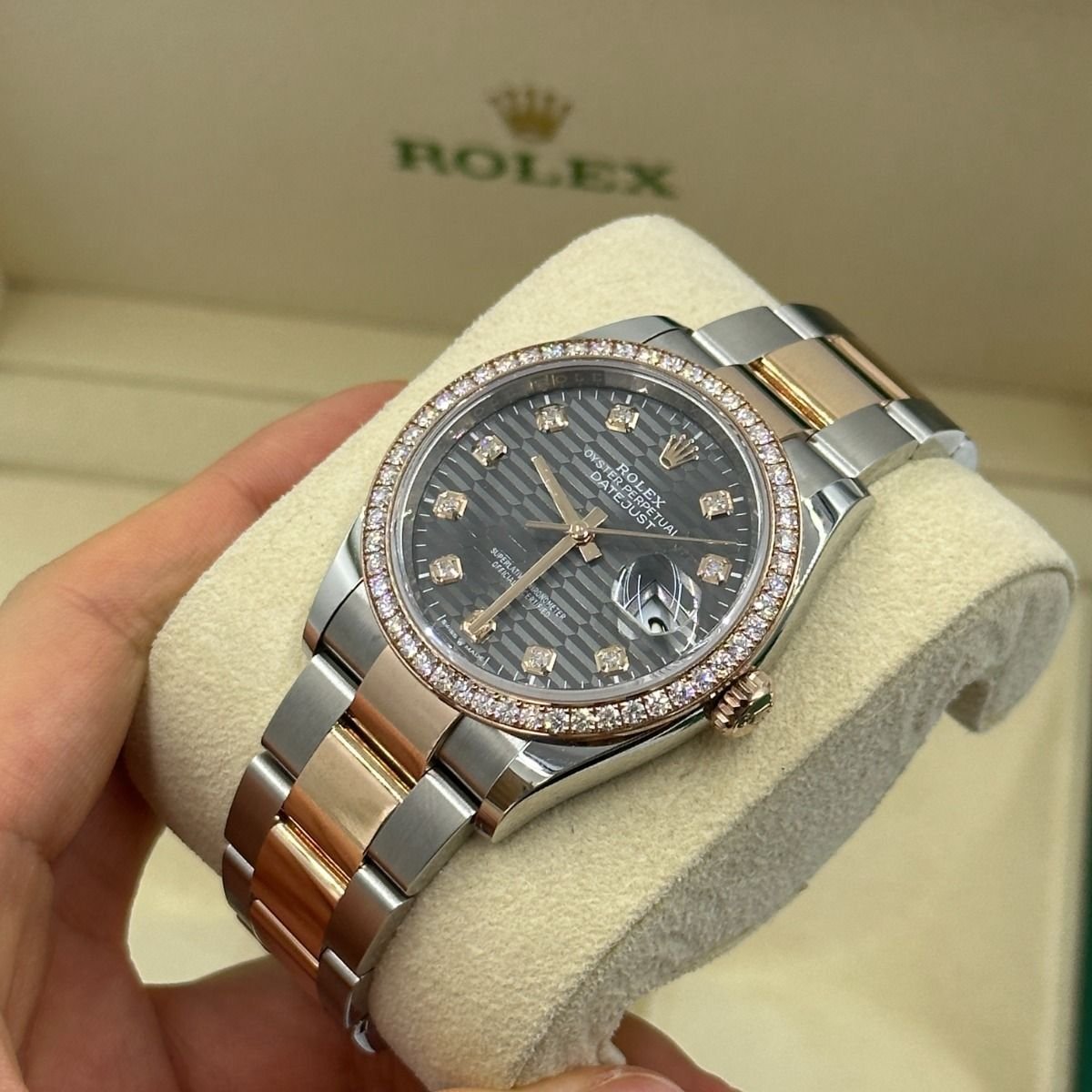 RLX Datejust 36mm 126281 Slate Fluted Motif Diamond Dial Diamond Bezel and Oyster Bracelet - Image 5