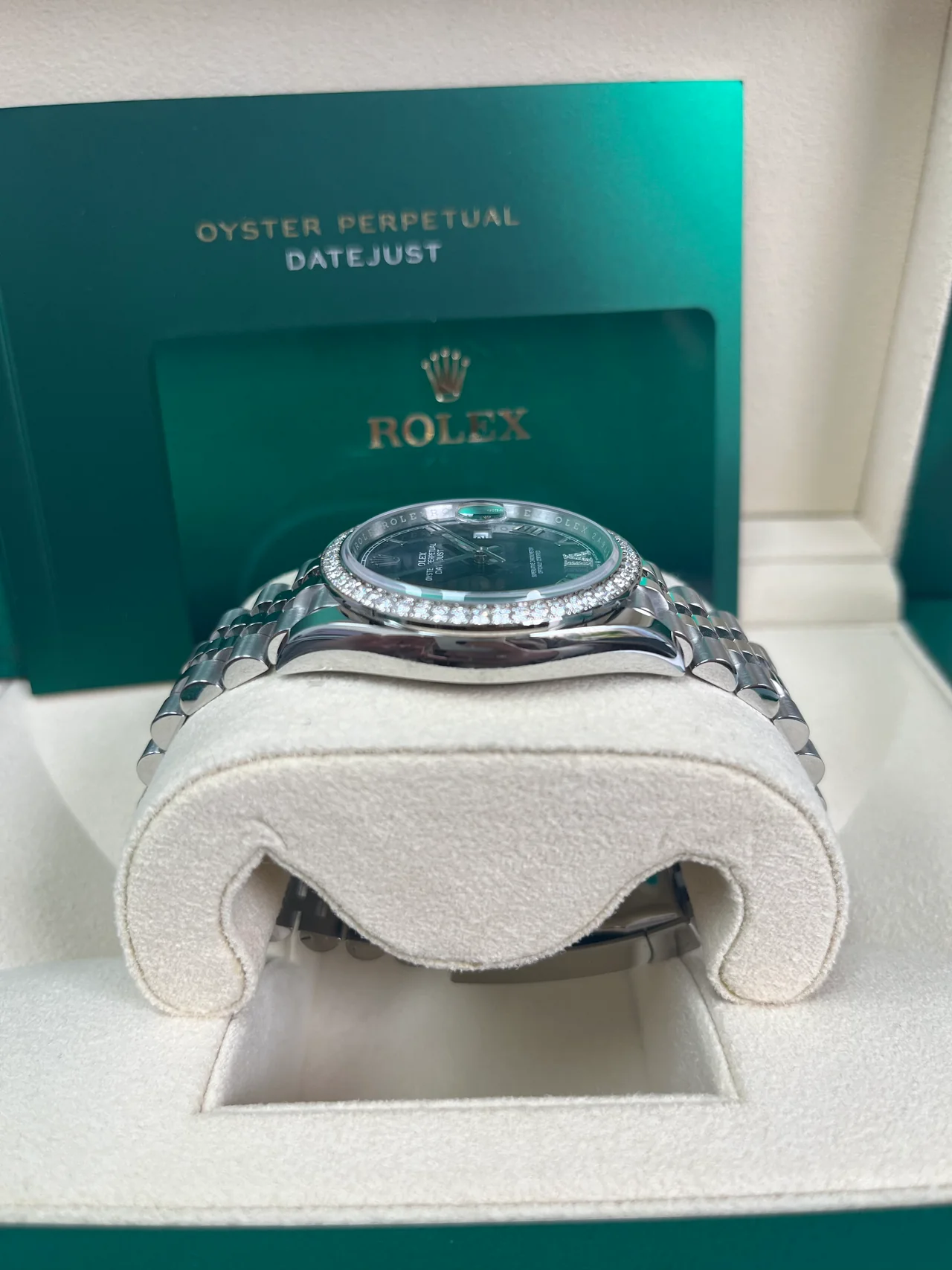 RLX Datejust 36mm 126284 Aubergine Dial Jubilee Bracelet - Image 4