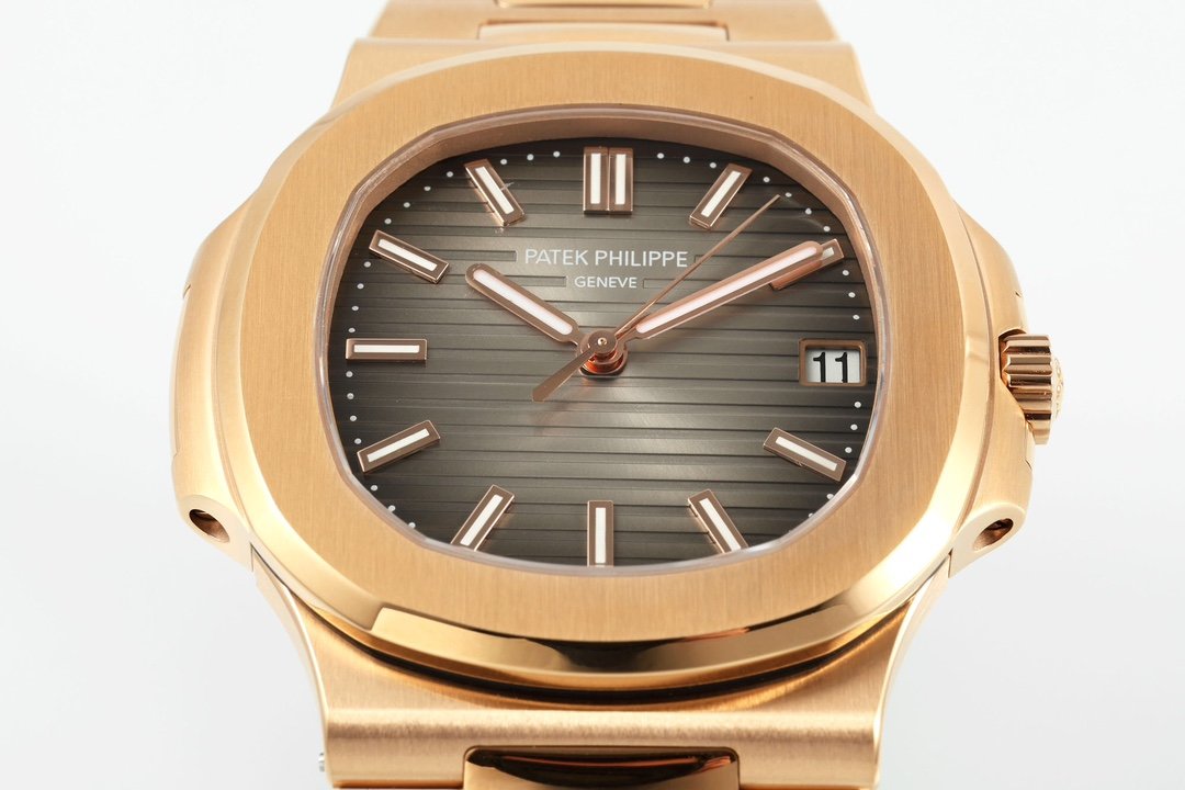 【Super Clone】Replica Patek Philippe Nautilus 5711R 001 40MM Mens Watch - Image 3