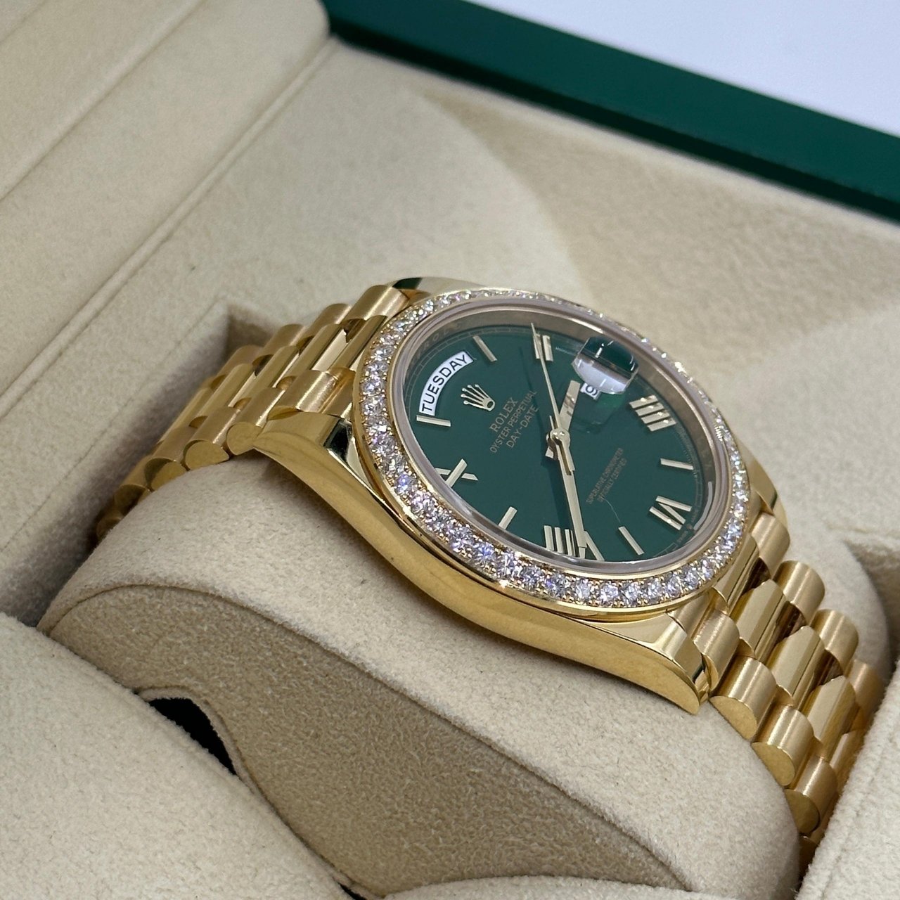 RLX Day-Date "President" 40mm Yellow Gold Green Roman Dial Diamond Bezel - 228348rbr - Image 3