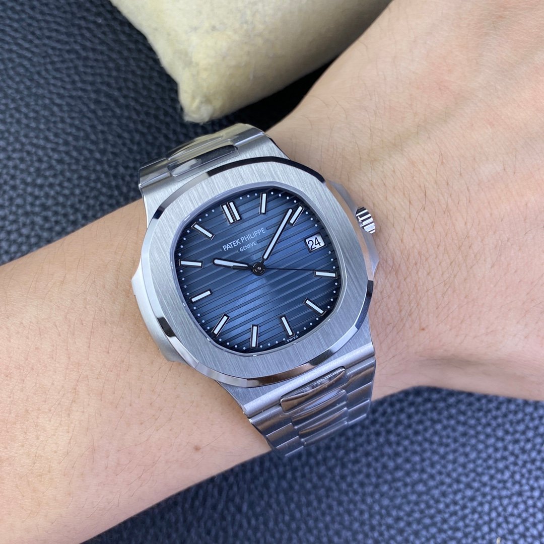 【Super Clone】Patek Philippe Nautilus Self Winding Watch 5811 1G 001 Replica Watch - Image 9
