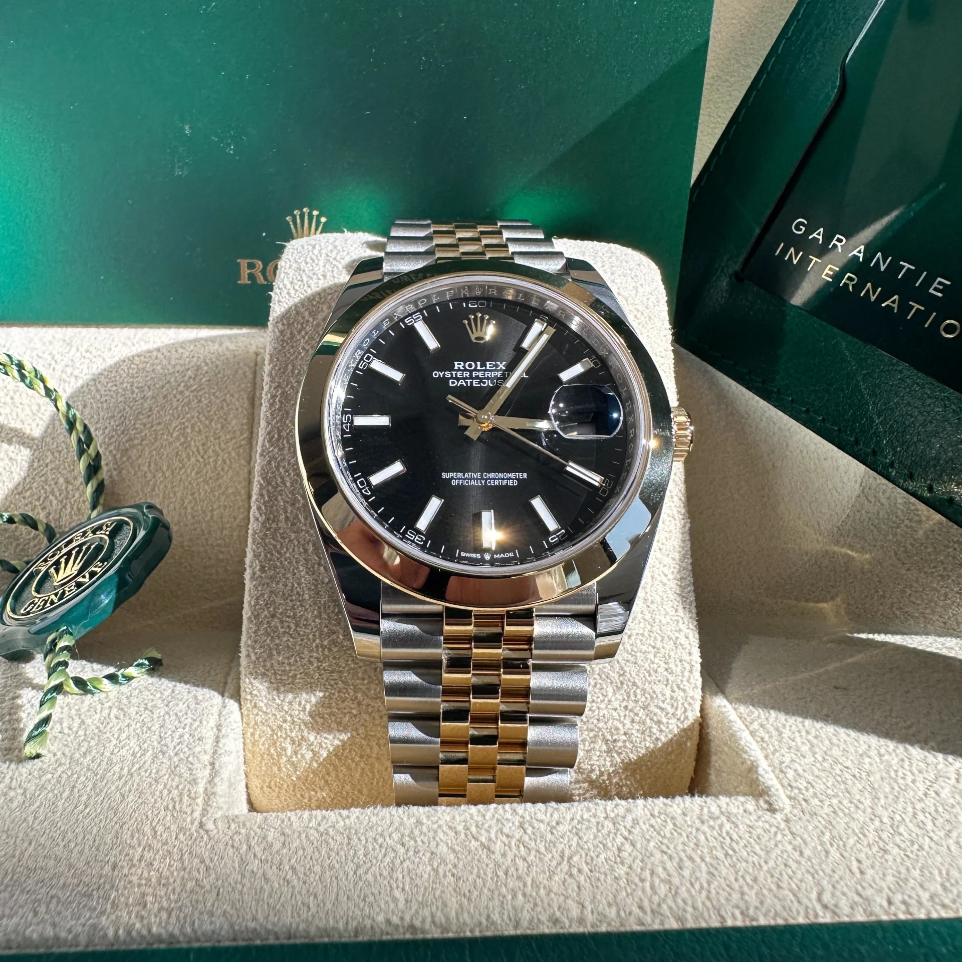 RLX Datejust 41mm 126303 Black Index Jubilee 41mm Steel and Yellow Gold Mens Watch - Image 3