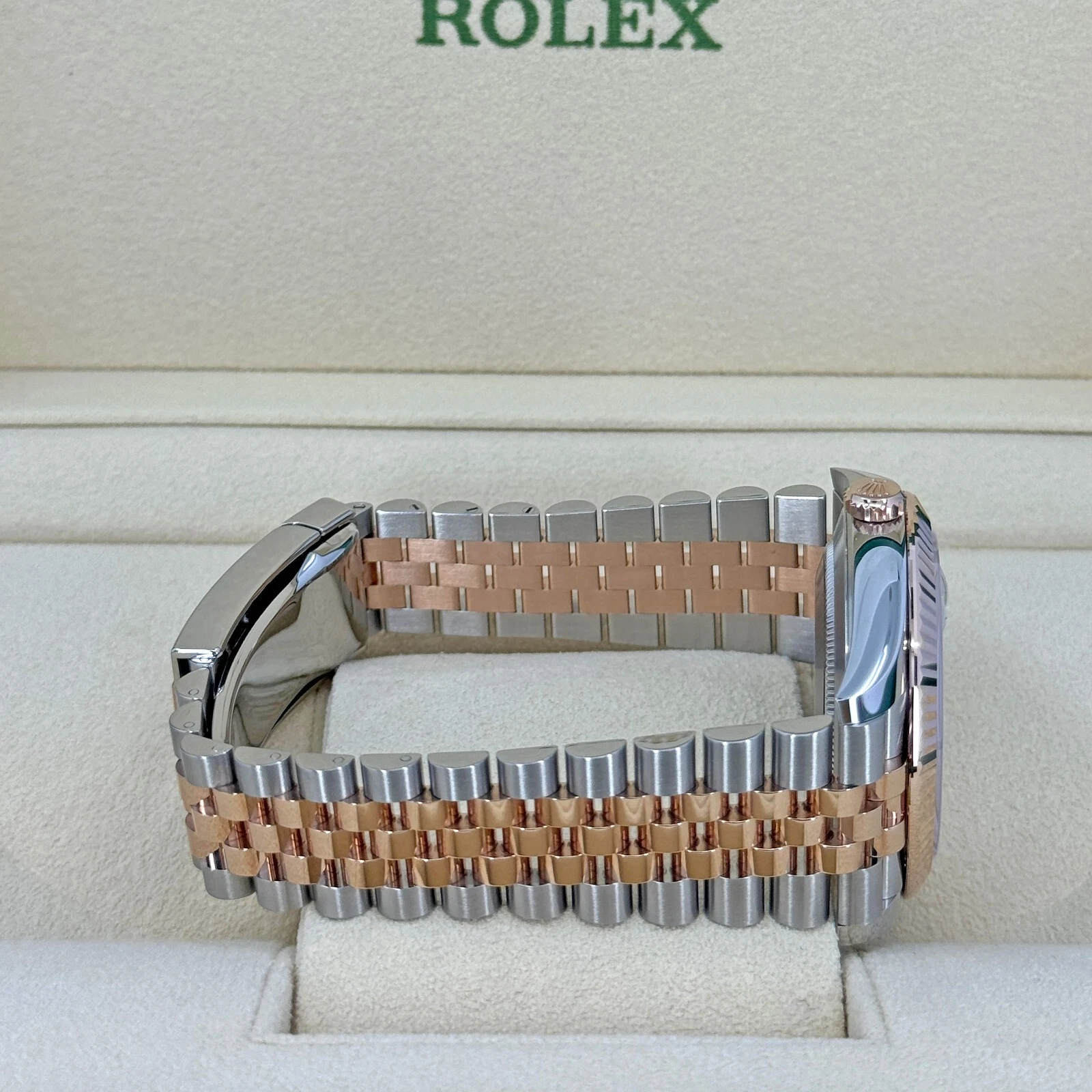RLX Datejust 41mm 126331 MOP Diamond Jubilee Steel and Rose Gold Watch - Image 12