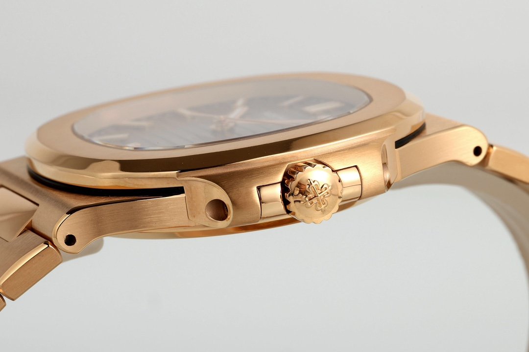 【Super Clone】Replica Patek Philippe Nautilus 5711R 001 40MM Mens Watch - Image 6