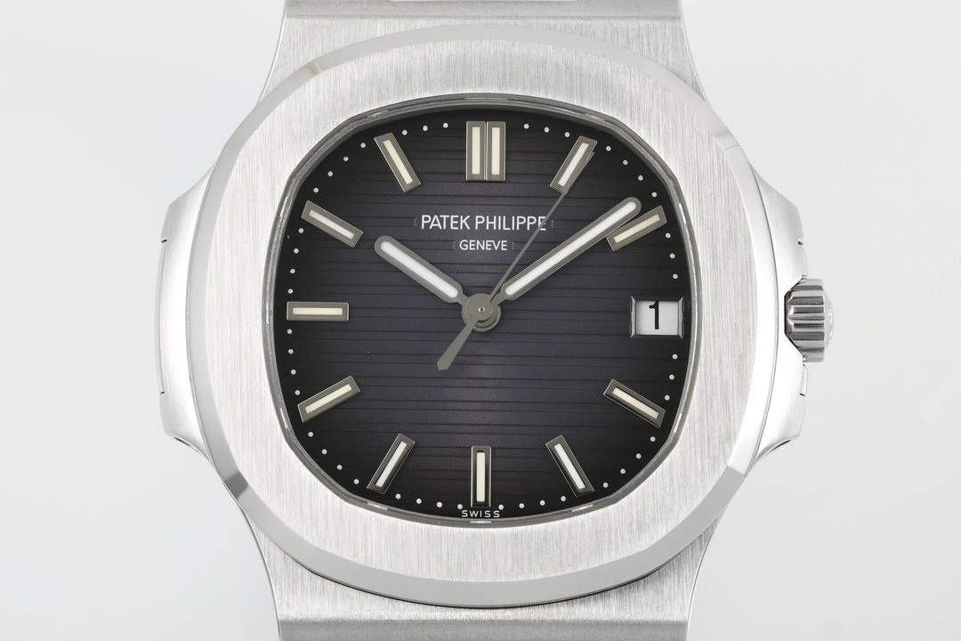 【Super Clone】Replica Patek Philippe Nautilus 5711 1A Black Dial 40mm Mens Watch - Image 12