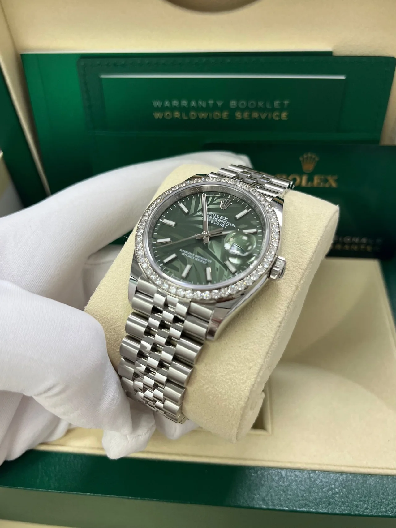 RLX Datejust 36mm 126284 Olive Green Dial Jubilee Bracelet - Image 8