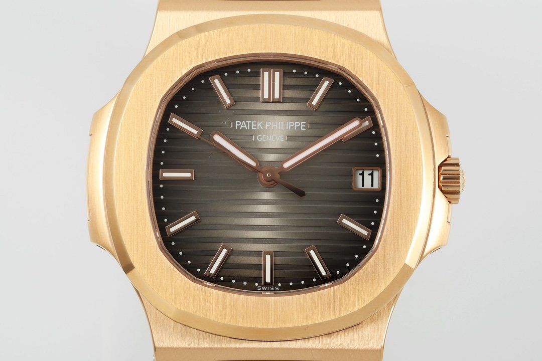 【Super Clone】Replica Patek Philippe Nautilus 5711R 001 40MM Mens Watch - Image 2