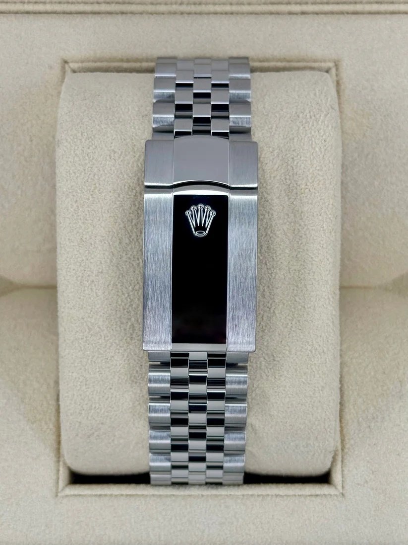 RLX Sky-Dweller 42mm 336934-0005/0006 Stainless Steel Blue Dial Jubilee - Image 14