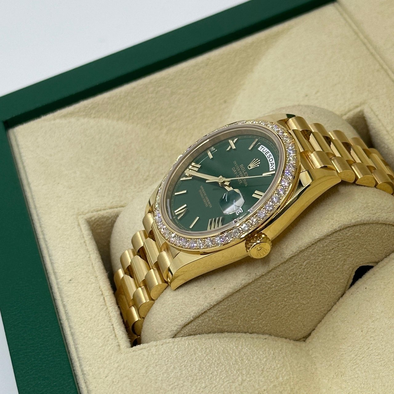 RLX Day-Date "President" 40mm Yellow Gold Green Roman Dial Diamond Bezel - 228348rbr - Image 6