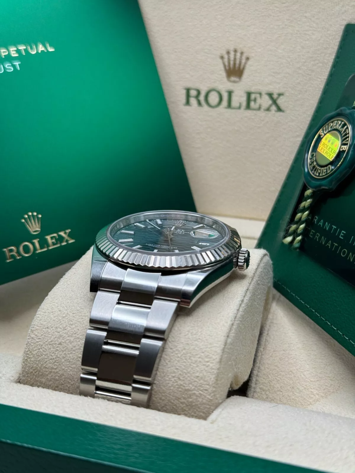 RLX Datejust 41mm 126334 Mint Green Fluted Motif Dial Oyster Bracelet - Image 6