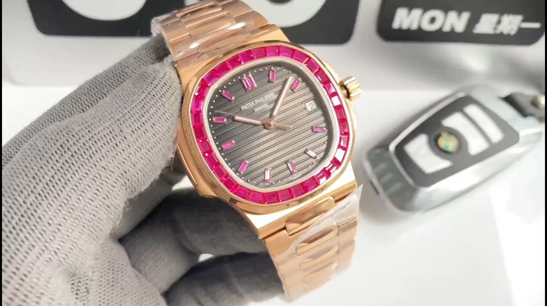 【Super Clone】Replica Patek Philippe Nautilus 5723 112R 001 40mm Mens Watch - Image 2