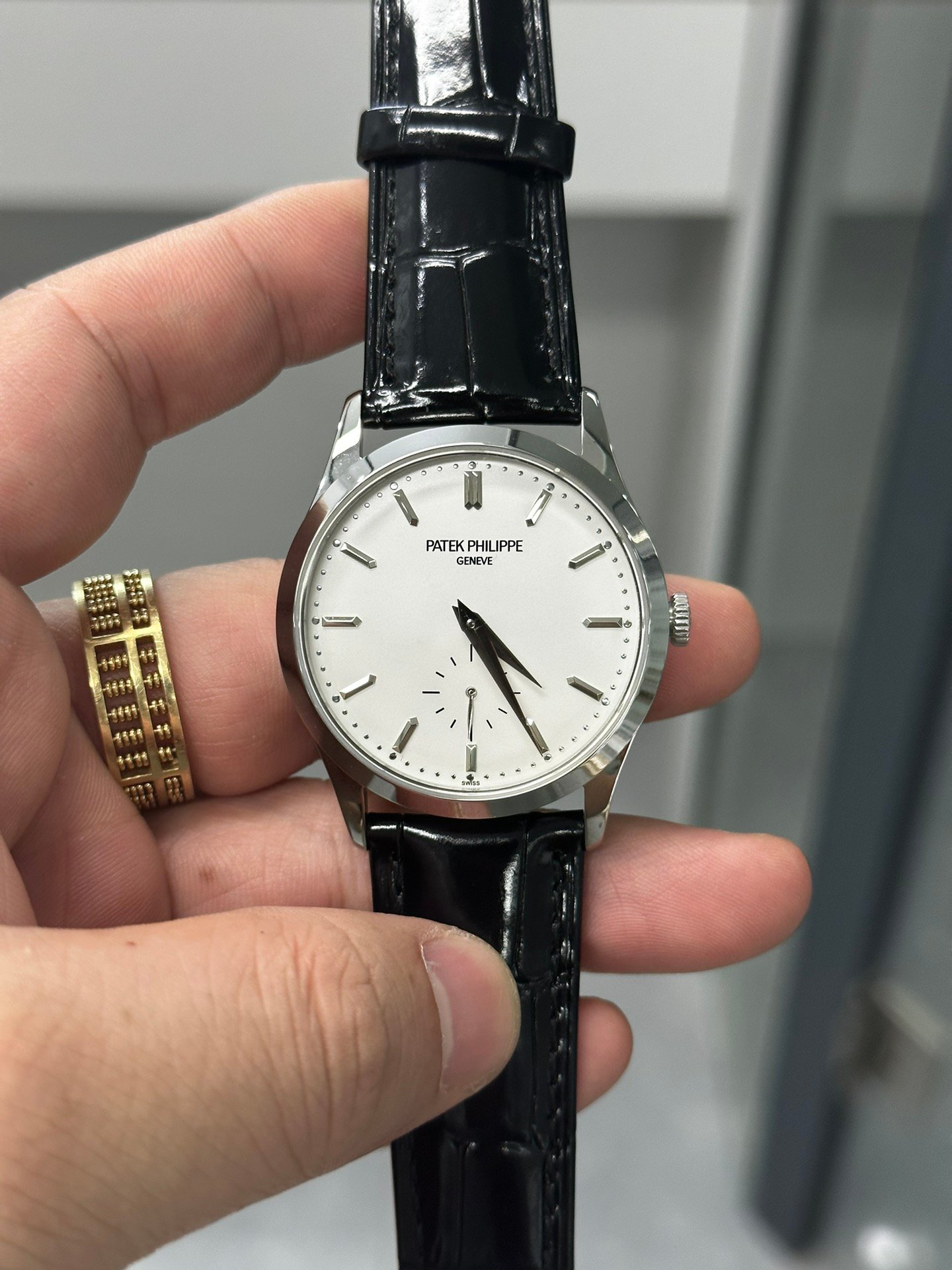 【Super Clone】Patek Philippe Calatrava Silver Dial 18 kt White Gold 5196G 001 - Image 2