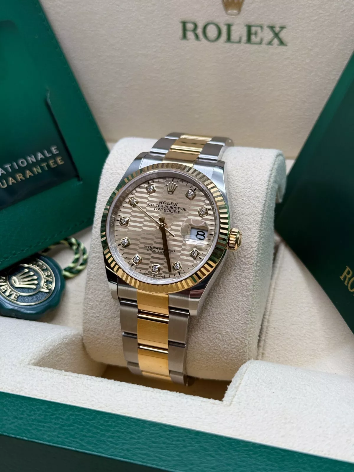 RLX Datejust 36mm 126233 Champagne Fluted Motif Diamond Dial Jubilee Bracelet - Image 11