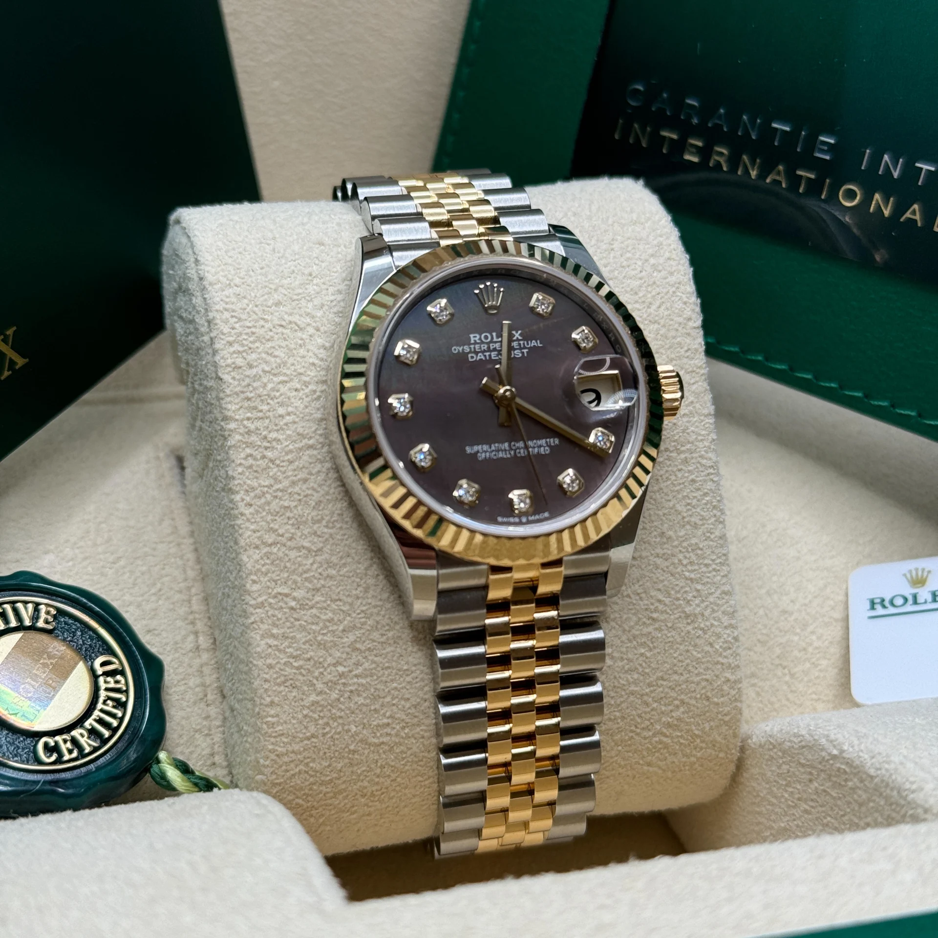 RLX Datejust m278273-0023/0024 31mm Black Mother-of-Pearl Dial Stainless Steel and Yellow Gold Oyster Watch - Image 10
