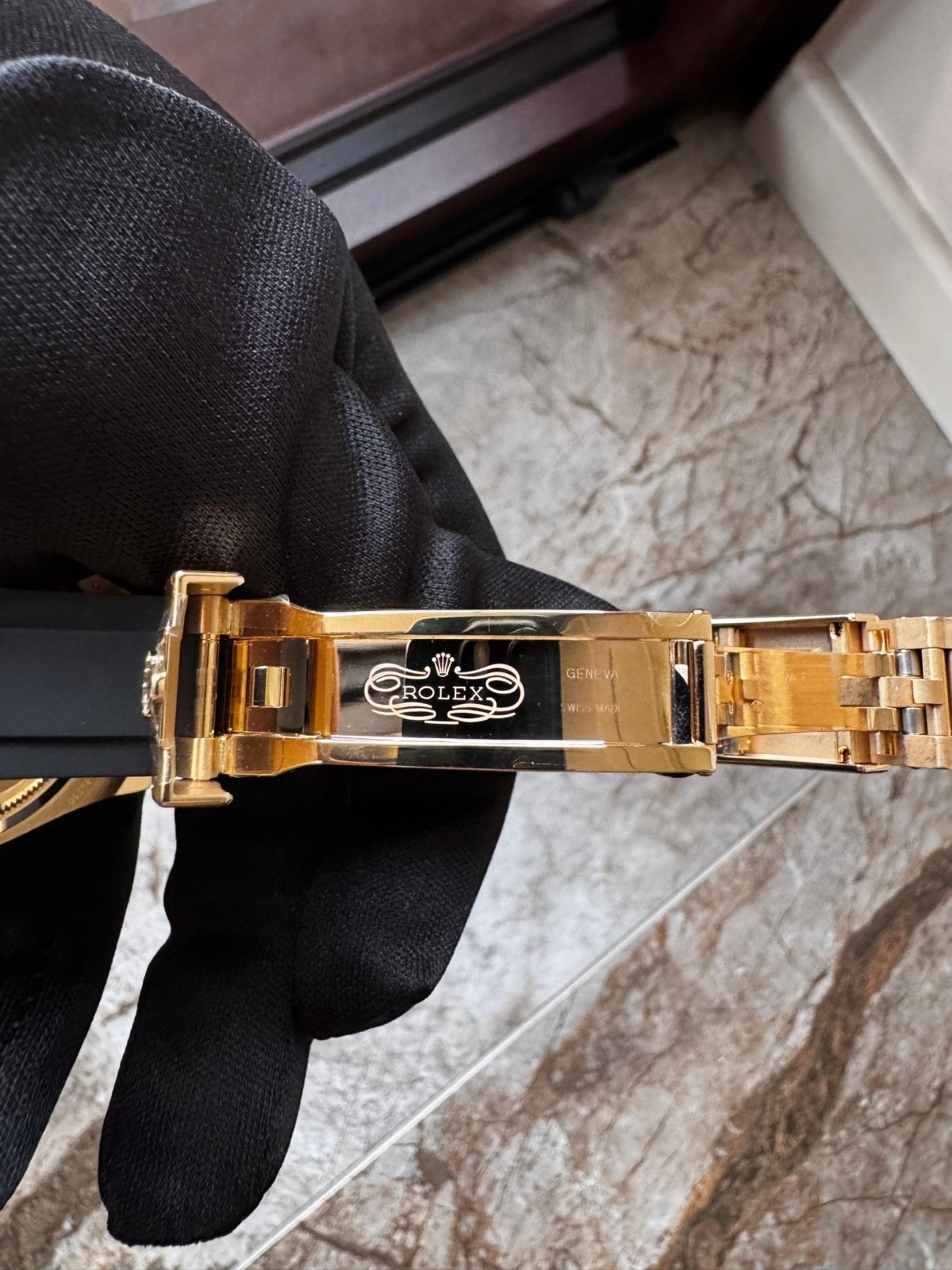 【Super Clone】Rolex Cosmograph Daytona 40mm Yellow Gold Diamond Baguette Champagne Dial Diamond Bezel Oysterflex - 126538TBR - Image 6