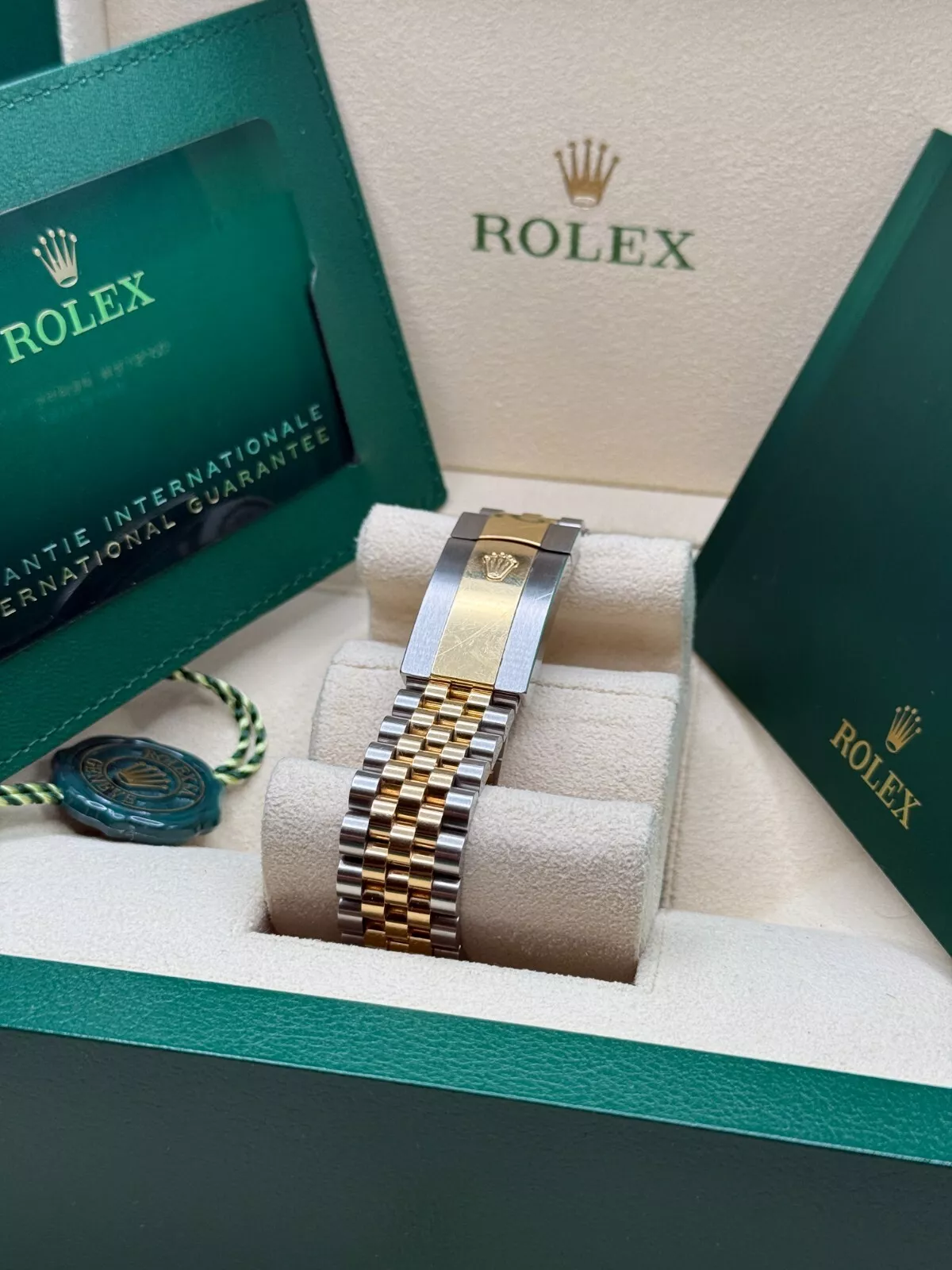 RLX Datejust 36mm 126233 Custom Black Dial Jubilee Bracelet Watch - Image 6