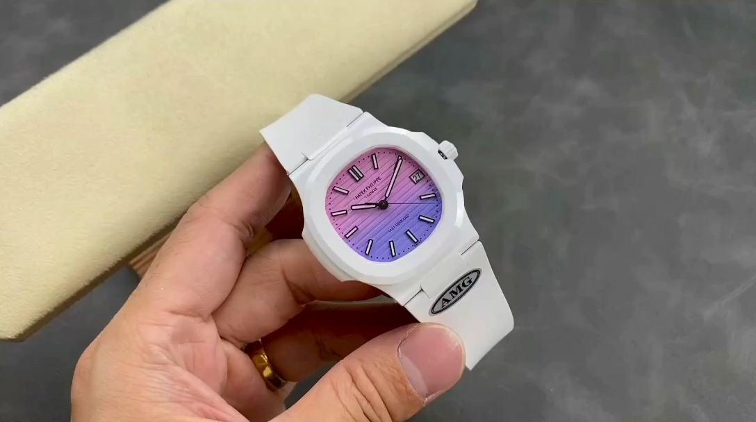 【Super Clone】Patek Philippe Nautilus Pink & Purple 5711 40MM Watch - Image 2