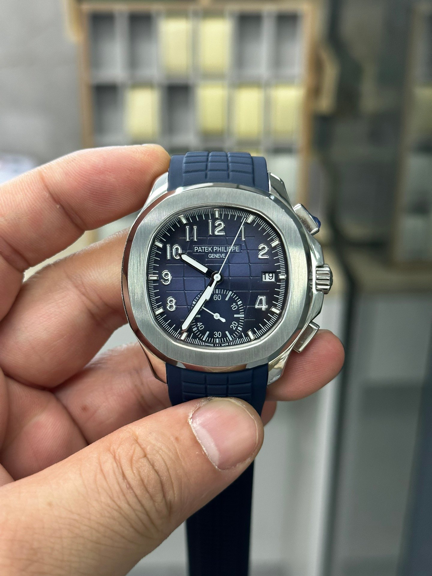 【Super Clone】Replica Patek Philippe Aquanaut 5968G 001 42mm Mens Watch - Image 3