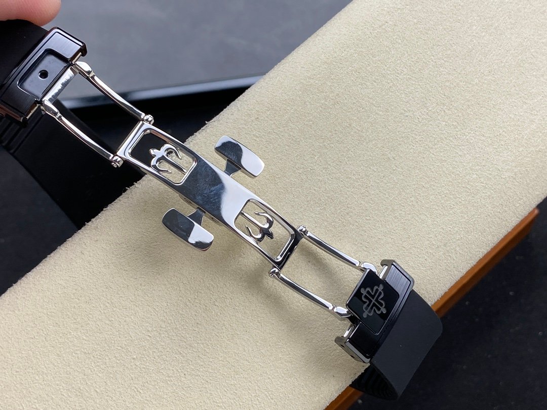 【Super Clone】Patek Philippe Nautilus Titanium Case White Dial 5711 40MM Watch - Image 11