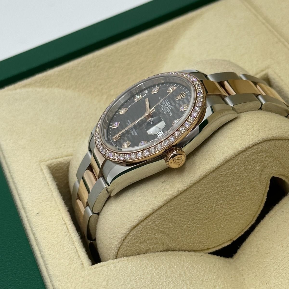 RLX Datejust 36mm 126281 Slate Fluted Motif Diamond Dial Diamond Bezel and Oyster Bracelet - Image 7
