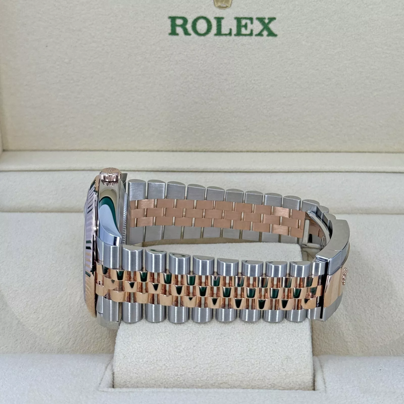 RLX Datejust 41mm 126331 MOP Diamond Jubilee Steel and Rose Gold Watch - Image 11