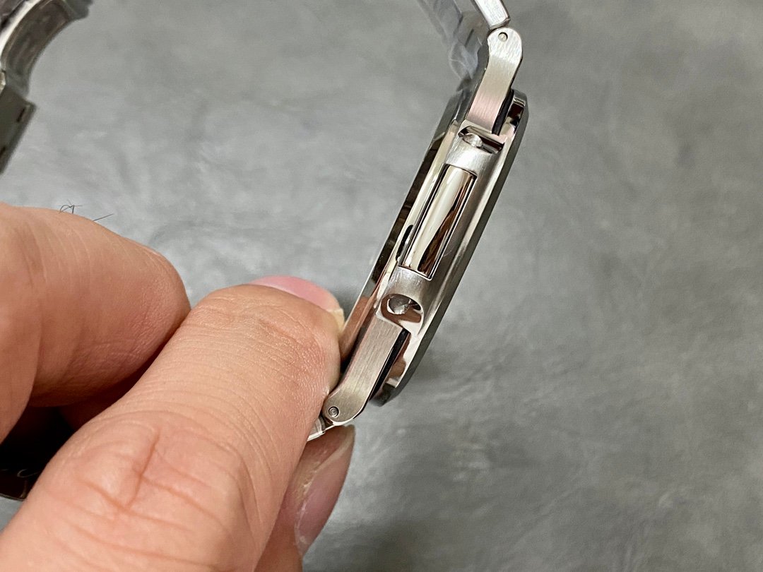 【Super Clone】Replica Patek Philippe Nautilus 5711 1A Black Dial 40mm Mens Watch - Image 7