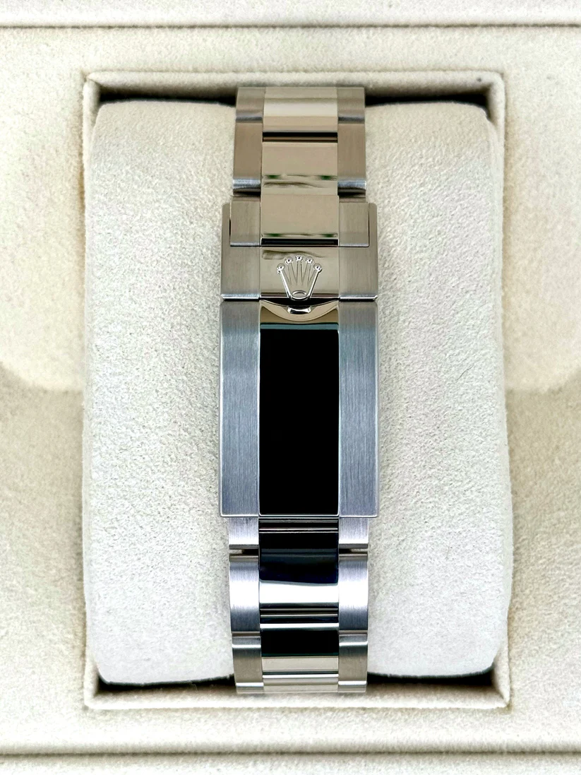 【Super Clone】Rolex Cosmograph Daytona 40mm White Gold Mother of Pearl Dial Diamond Bezel - 126579RBR - Image 8