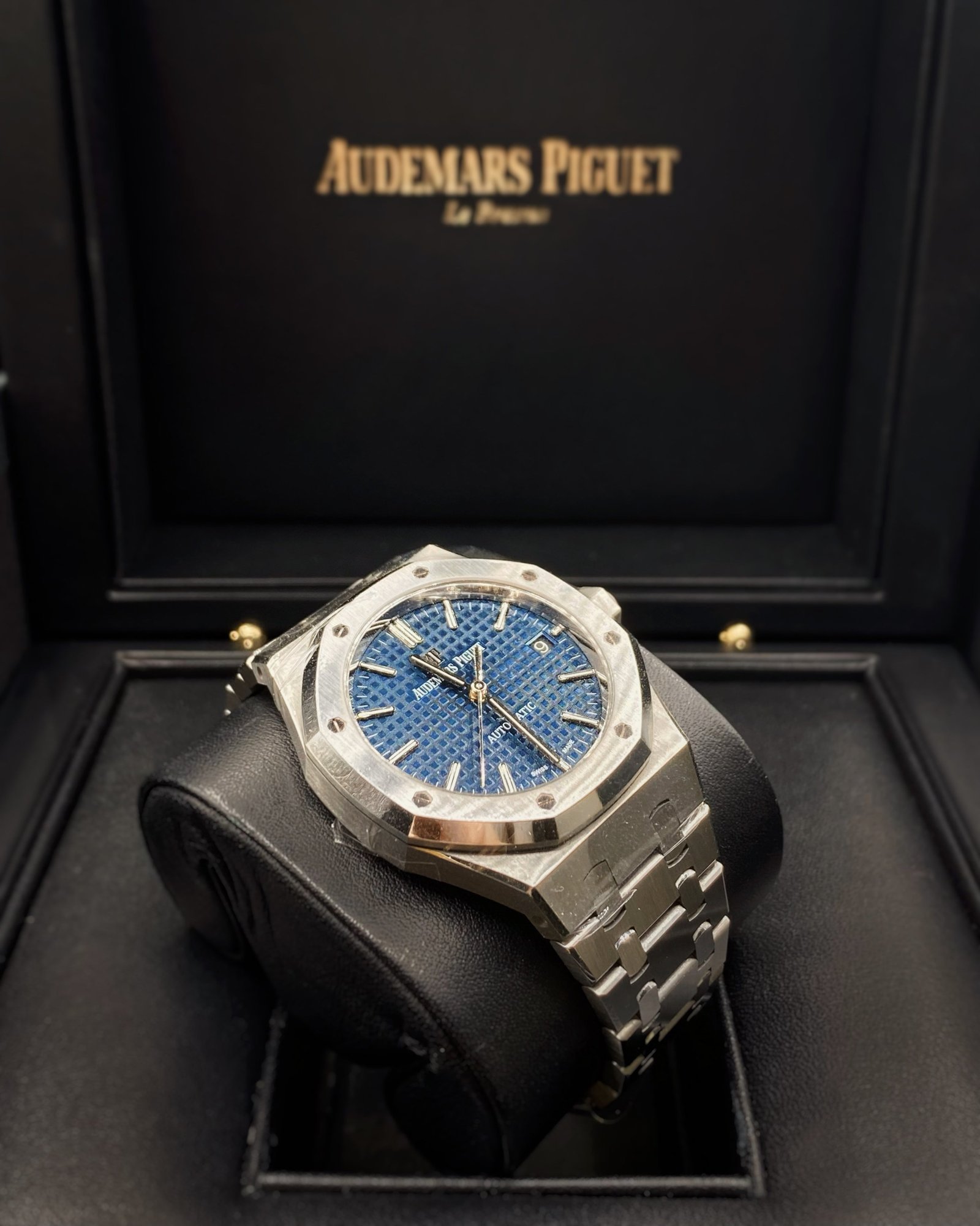 【Super Clone】Audemars Piguet Royal Oak Selfwinding Blue dial, 37mm, Stainless steel, 15450ST.OO.1256ST.03
