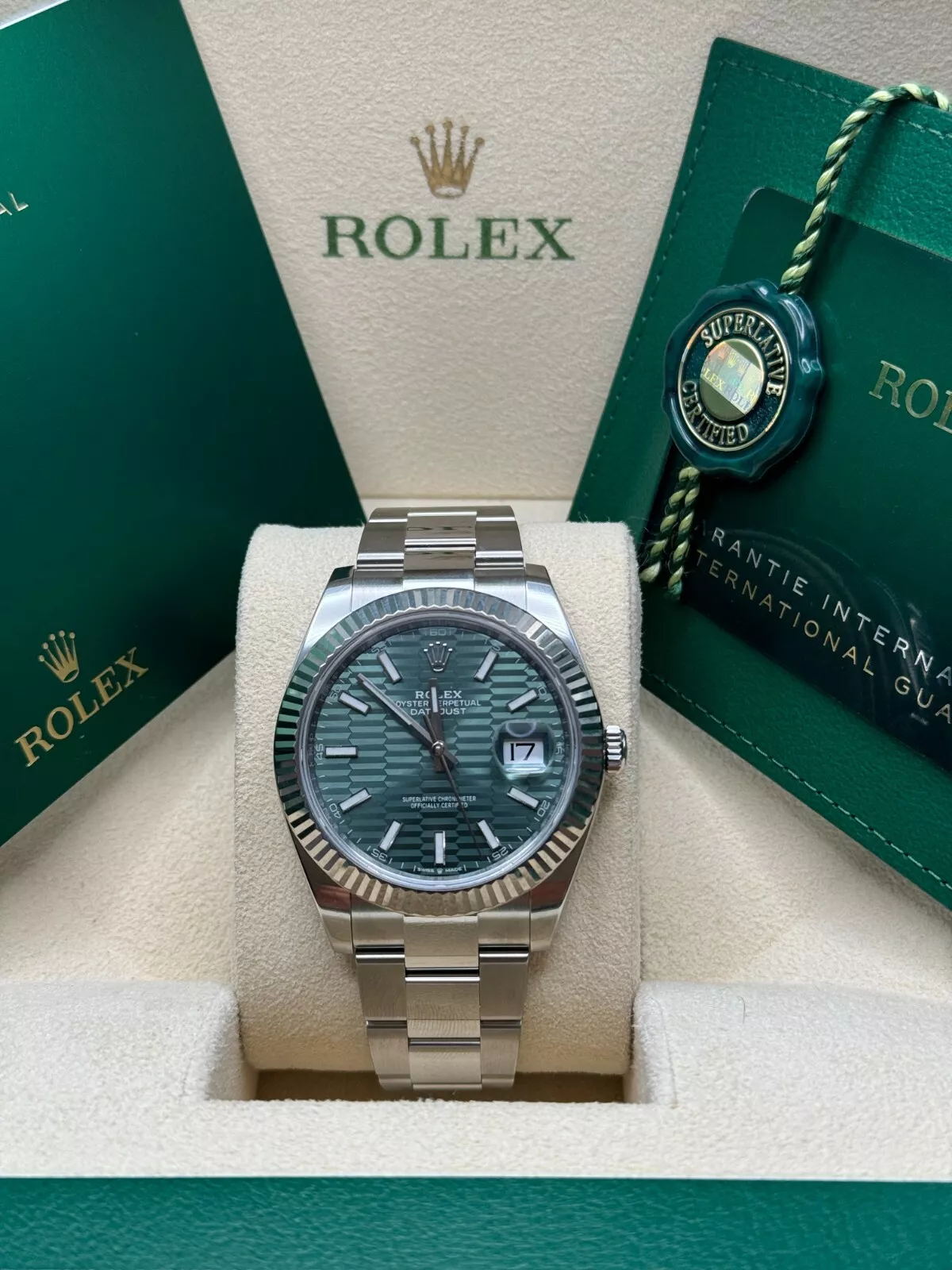 RLX Datejust 41mm 126334 Mint Green Fluted Motif Dial Oyster Bracelet - Image 3