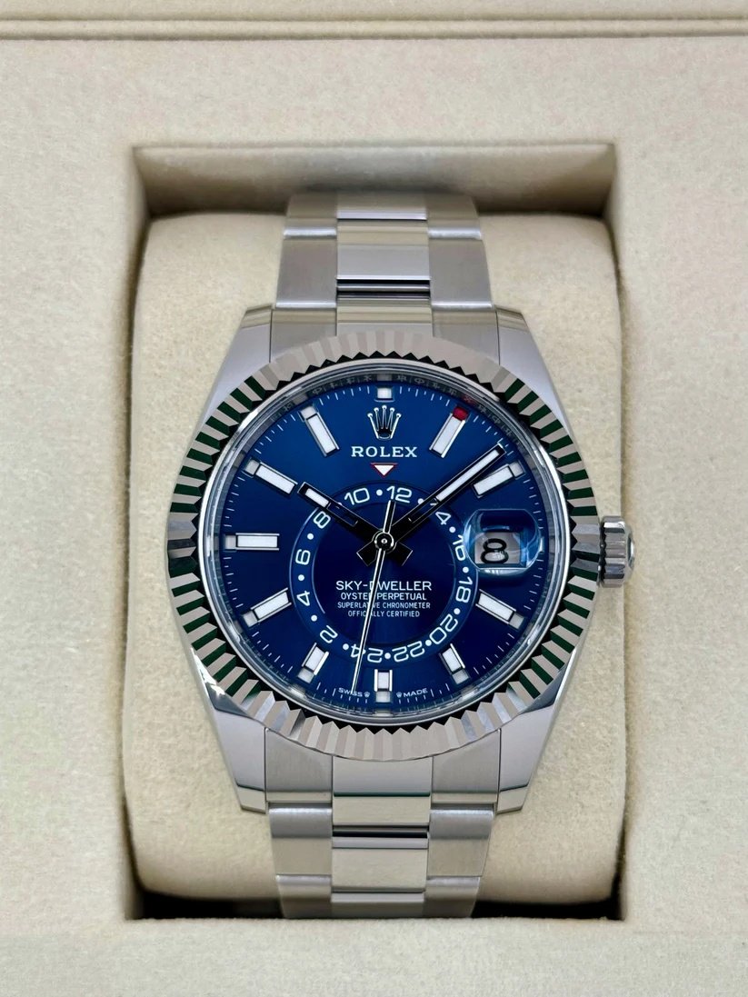 RLX Sky-Dweller 42mm 336934-0005/0006 Stainless Steel Blue Dial Jubilee - Image 3