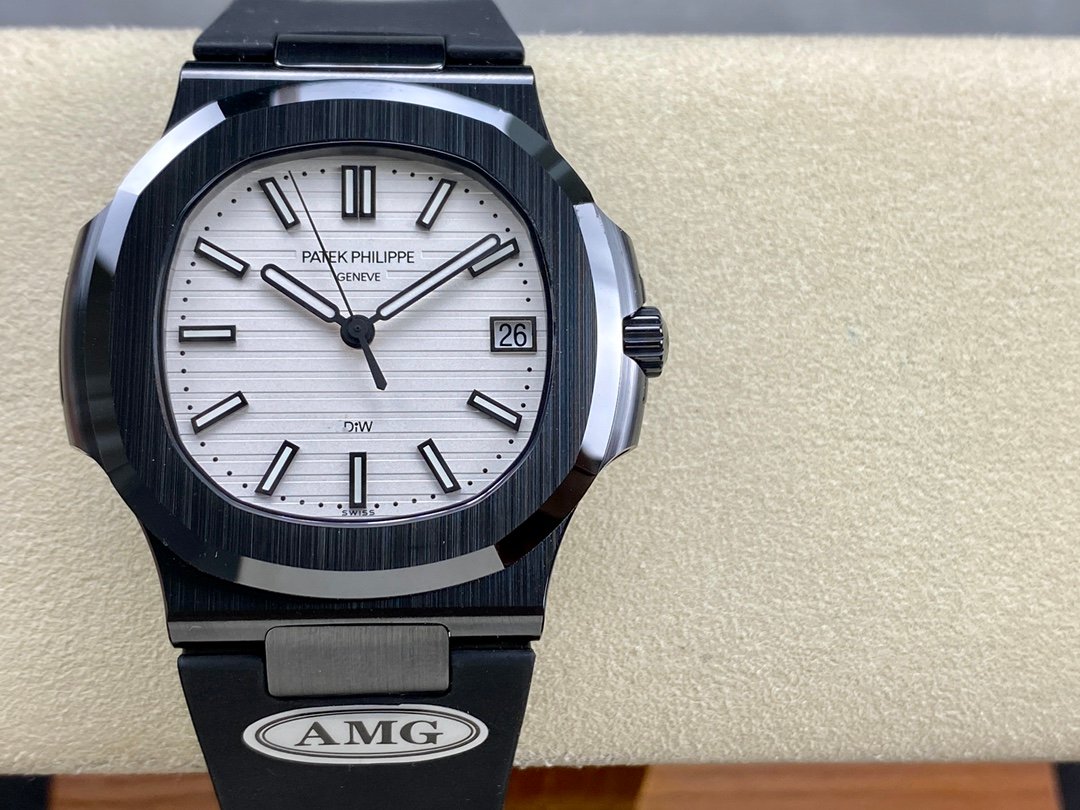 【Super Clone】Patek Philippe Nautilus Titanium Case White Dial 5711 40MM Watch - Image 3