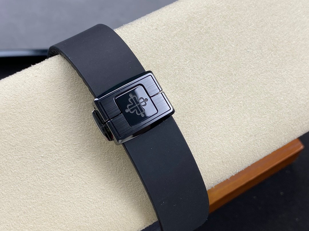 【Super Clone】Patek Philippe Nautilus Titanium Case White Dial 5711 40MM Watch - Image 10