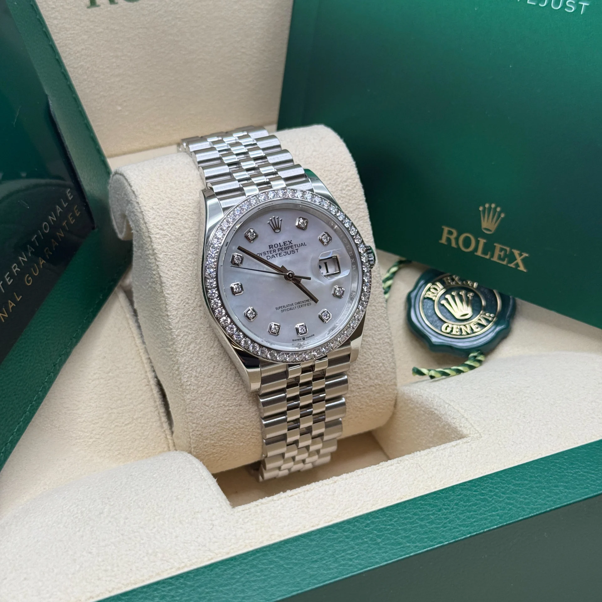 RLX Datejust 36mm 126284 Mother-of-Pearl Dial Oyster Bracelet - Image 10