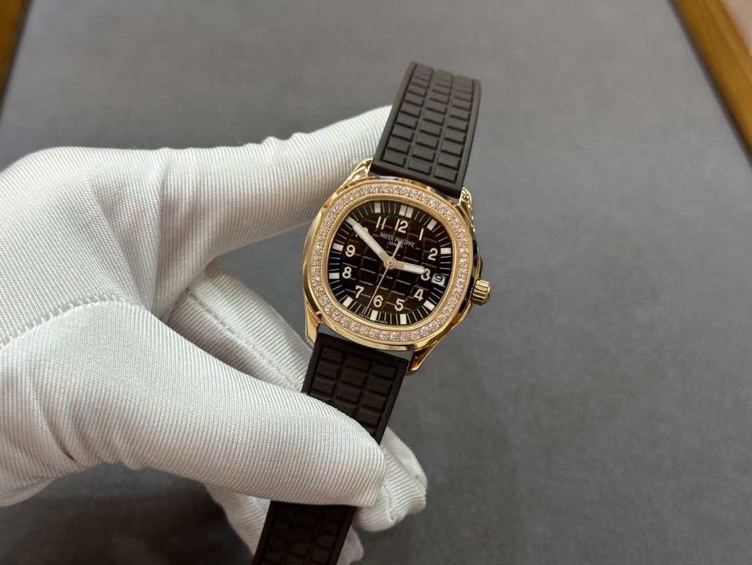 【Super Clone】Replica Patek Philippe Aquanaut 5068R 001 Watch For Sale - Image 5