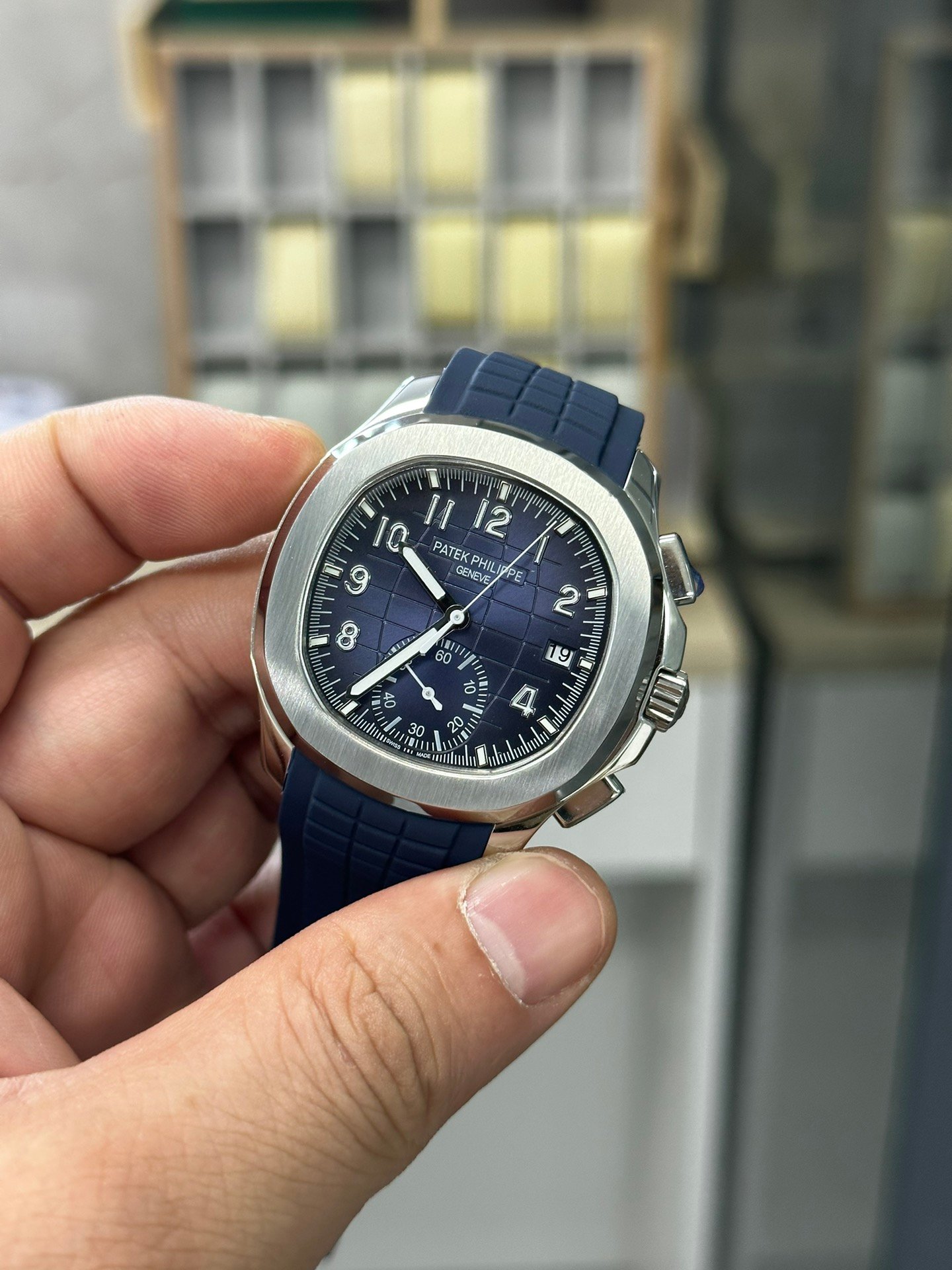 【Super Clone】Replica Patek Philippe Aquanaut 5968G 001 42mm Mens Watch - Image 4