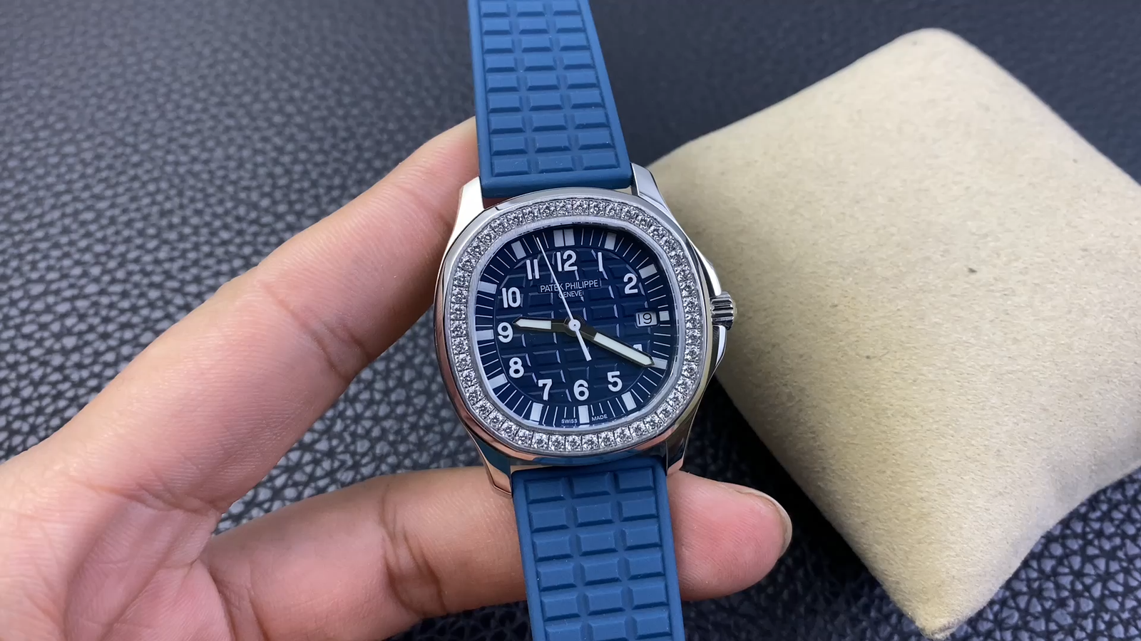 【Super Clone】Replica Patek Philippe Aquanaut Blue 5067A 022 Watch For Sale - Image 2