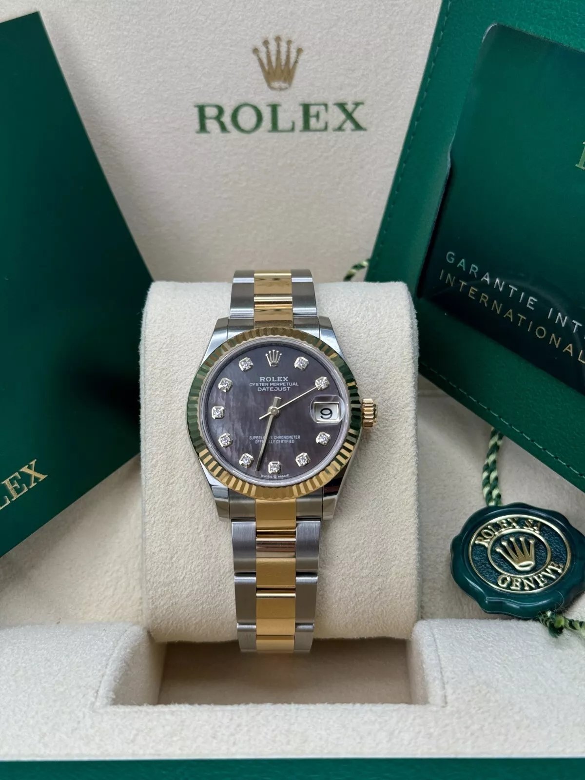 RLX Datejust m278273-0023/0024 31mm Black Mother-of-Pearl Dial Stainless Steel and Yellow Gold Oyster Watch - Image 6