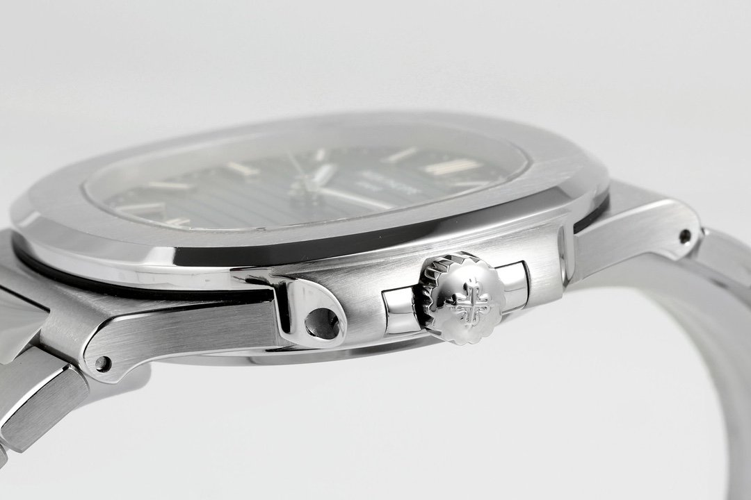 【Super Clone】Replica Patek Philippe Nautilus 5711 1A Black Dial 40mm Mens Watch - Image 17