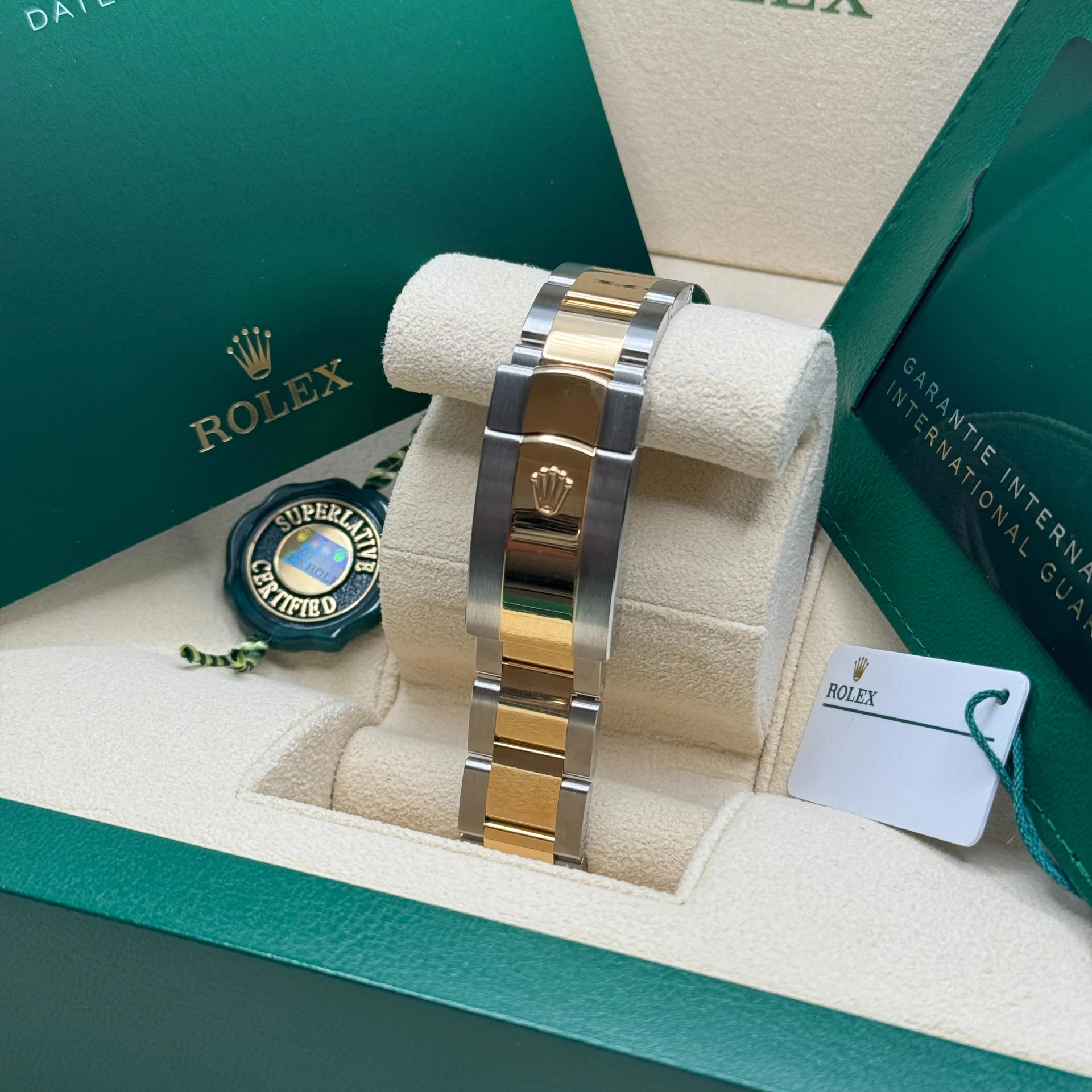 RLX Datejust 41mm 126333 Two-Tone Yellow Gold Fluted Bezel "Wimbledon" Dial Oyster - Image 8