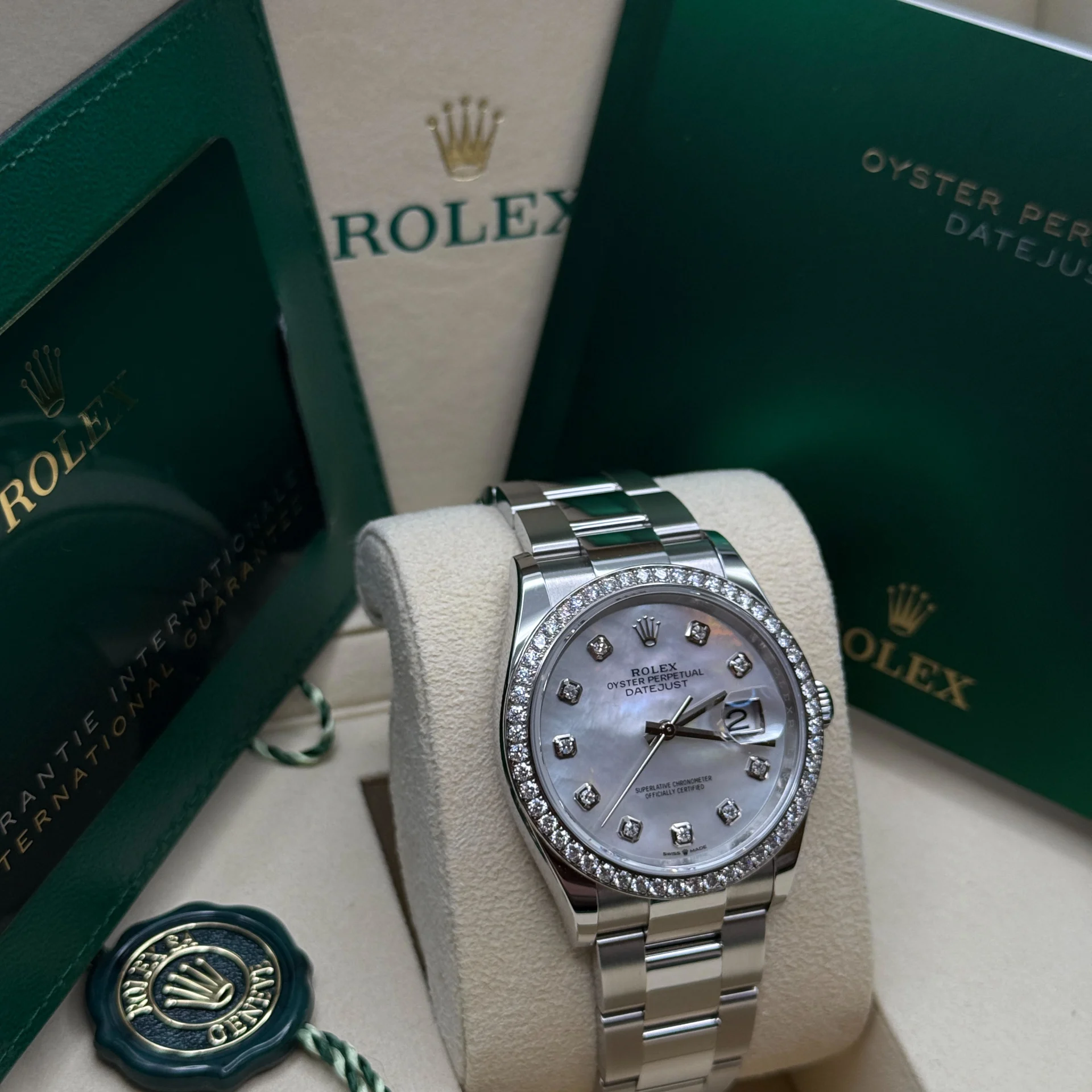 RLX Datejust 36mm 126284 Mother-of-Pearl Dial Oyster Bracelet - Image 4