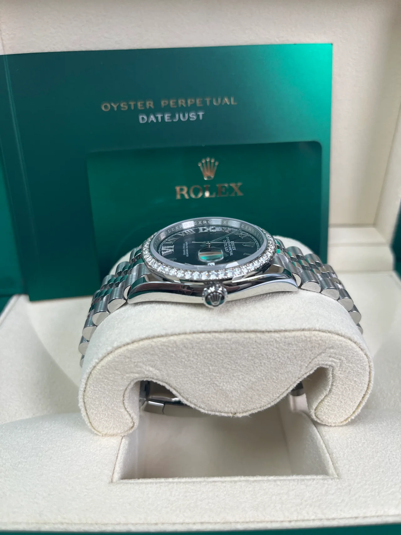 RLX Datejust 36mm 126284 Aubergine Dial Jubilee Bracelet - Image 5