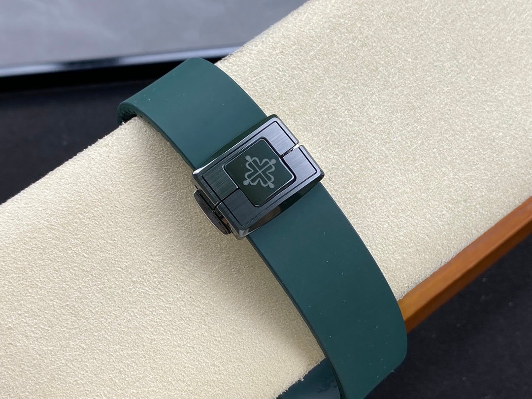 【Super Clone】Patek Philippe Nautilus Green Rubber Green Dial 5711 40MM Watch - Image 10