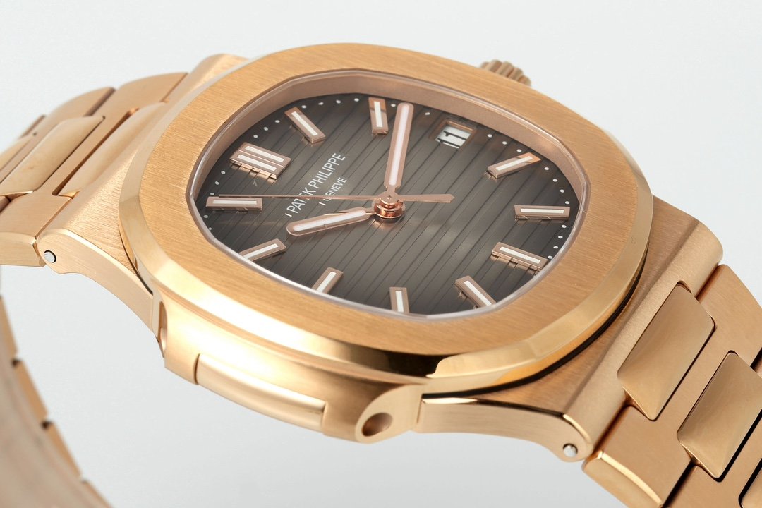 【Super Clone】Replica Patek Philippe Nautilus 5711R 001 40MM Mens Watch - Image 7